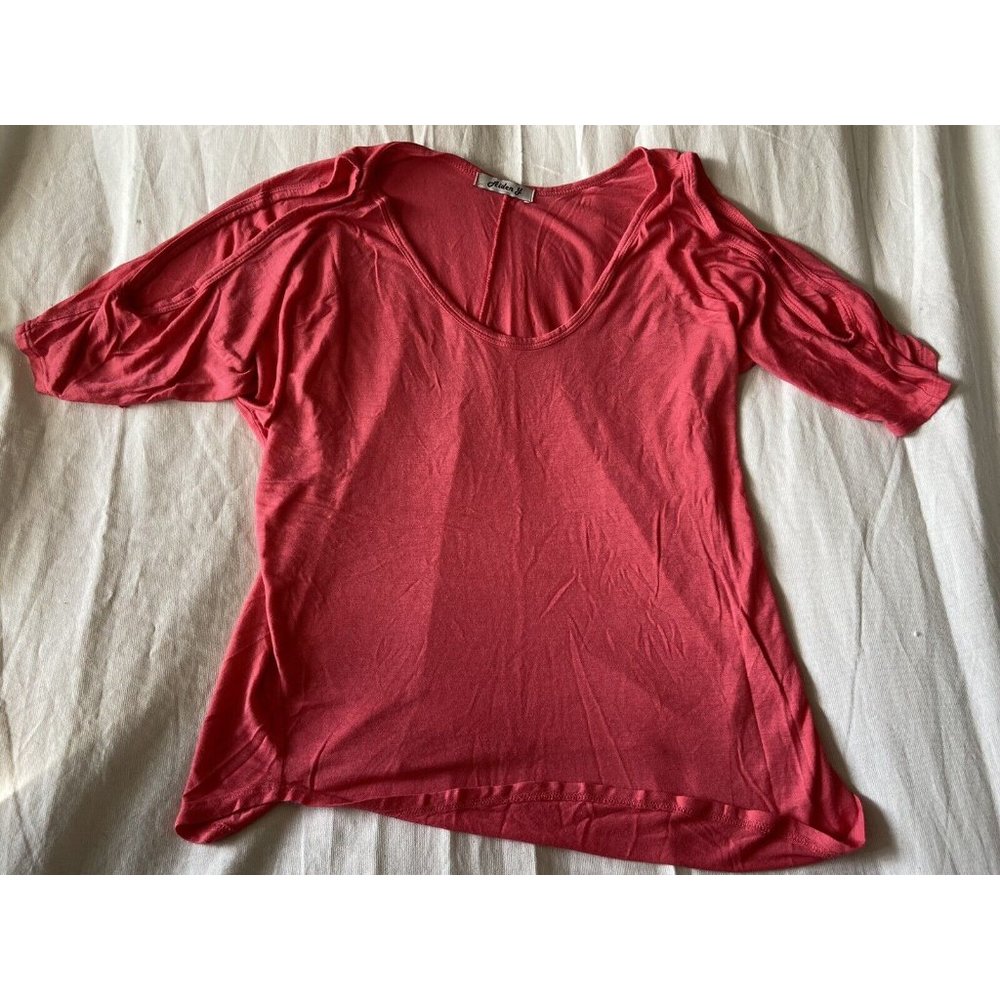 Aiden Y Women's Shirt size M,  Pink,  rayon, polyester, spandex- Missing Tags